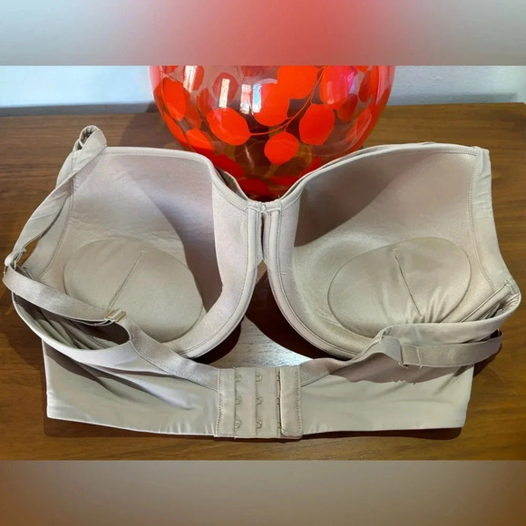 Third love 24/7® Classic Uplift Plunge Bra Size 38F in Toupe - Picture 3 of 5